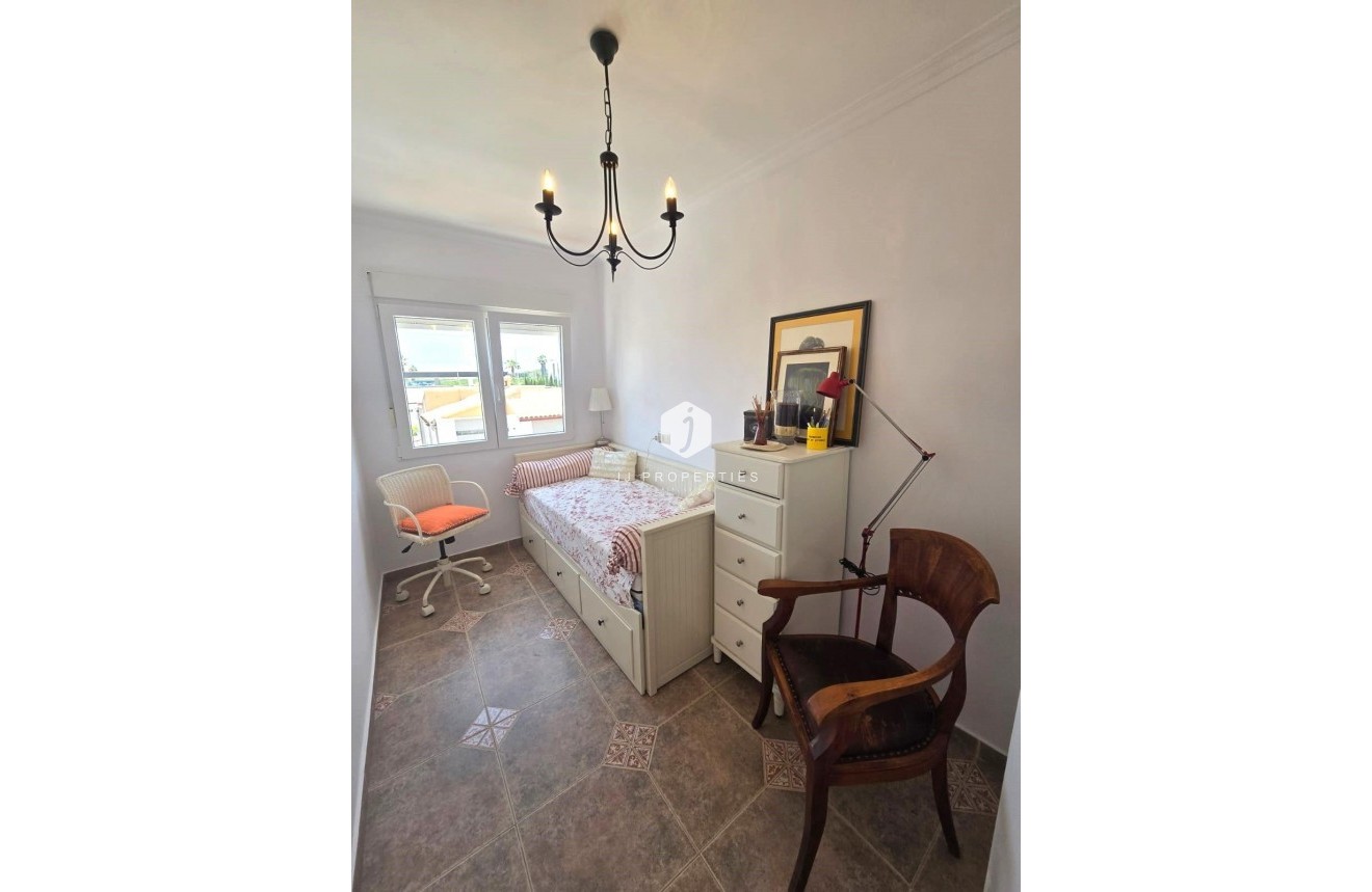 D'occasion - Chalet -
Torrevieja - Los Balcones