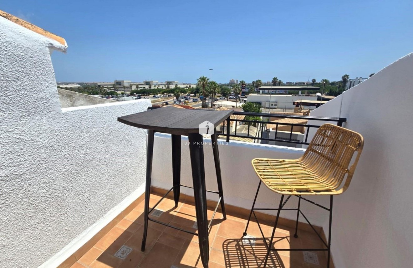 D'occasion - Chalet -
Torrevieja - Los Balcones
