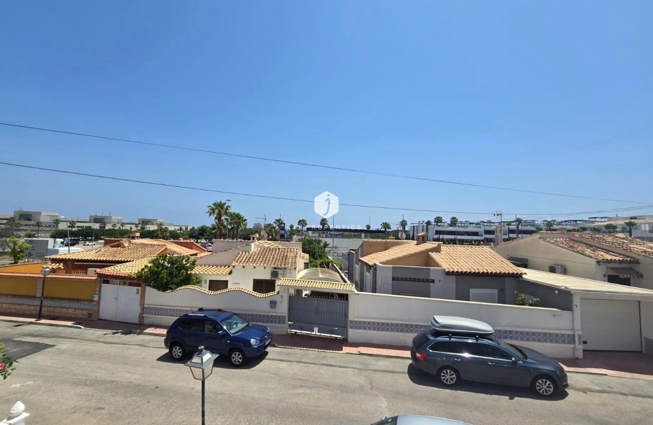 D'occasion - Chalet -
Torrevieja - Los Balcones