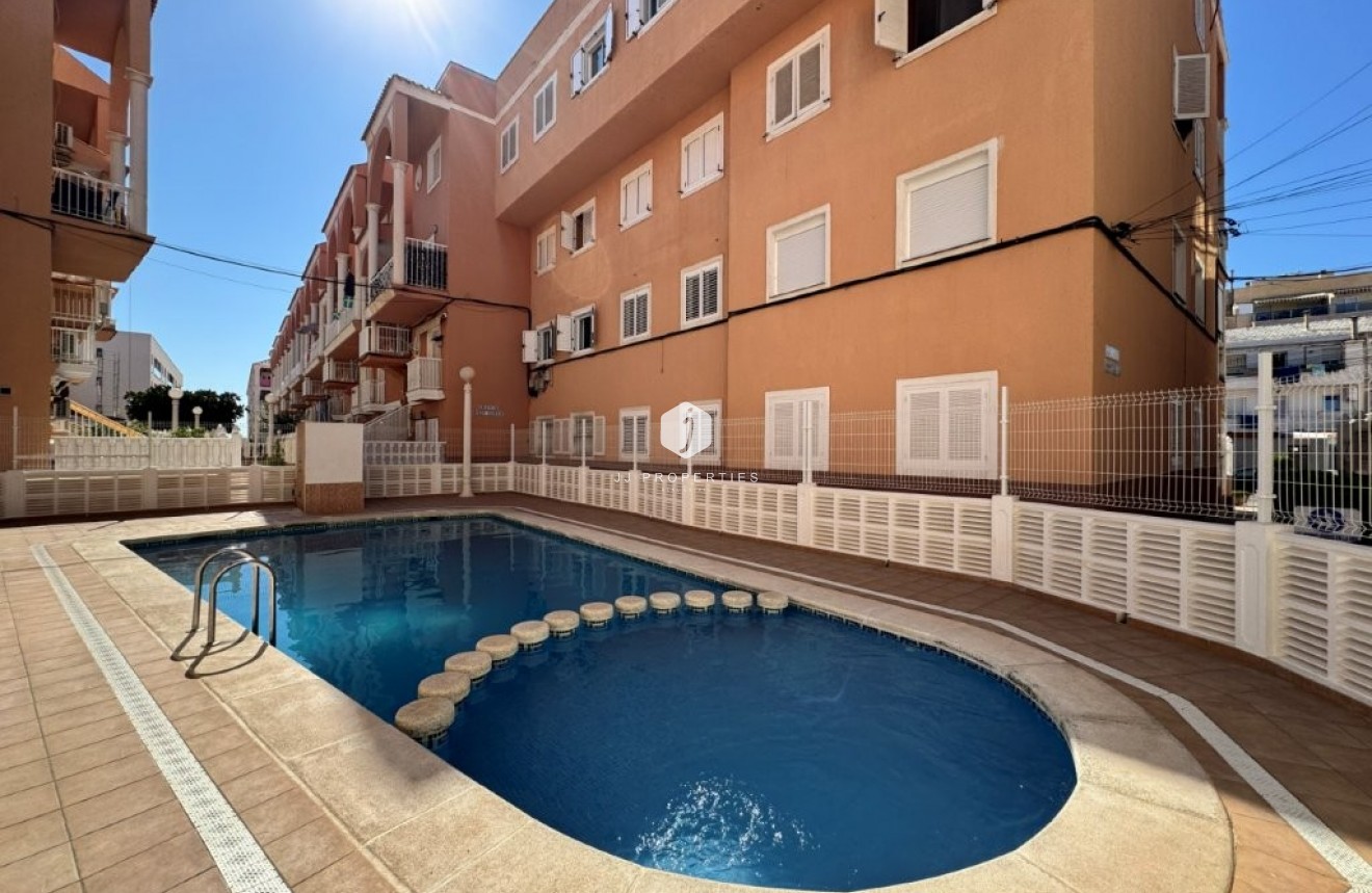Z drugiej ręki - Mieszkanie w bloku -
La Mata - Costa Blanca