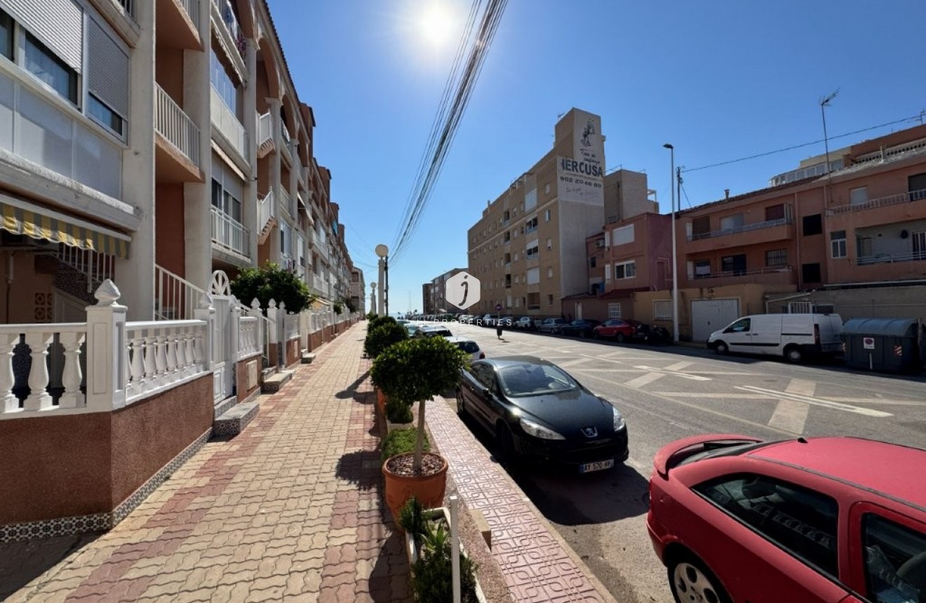 Z drugiej ręki - Mieszkanie w bloku -
La Mata - Costa Blanca