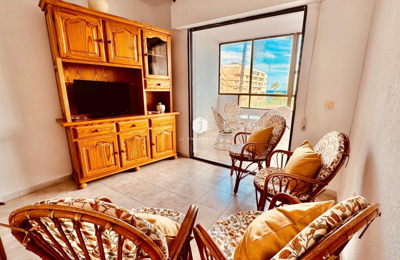 Tweedehands - Appartement / flat -
Torrevieja - Cabo cervera