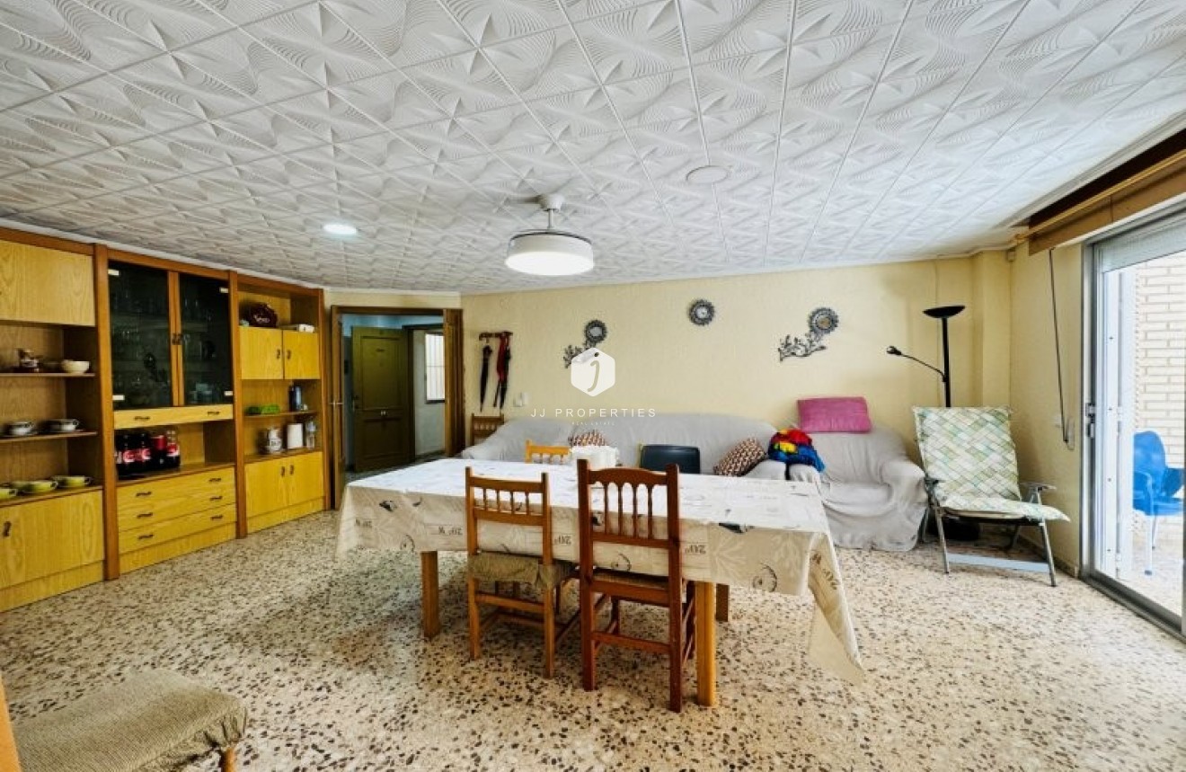 Z drugiej ręki - Mieszkanie w bloku -
La Mata - Costa Blanca