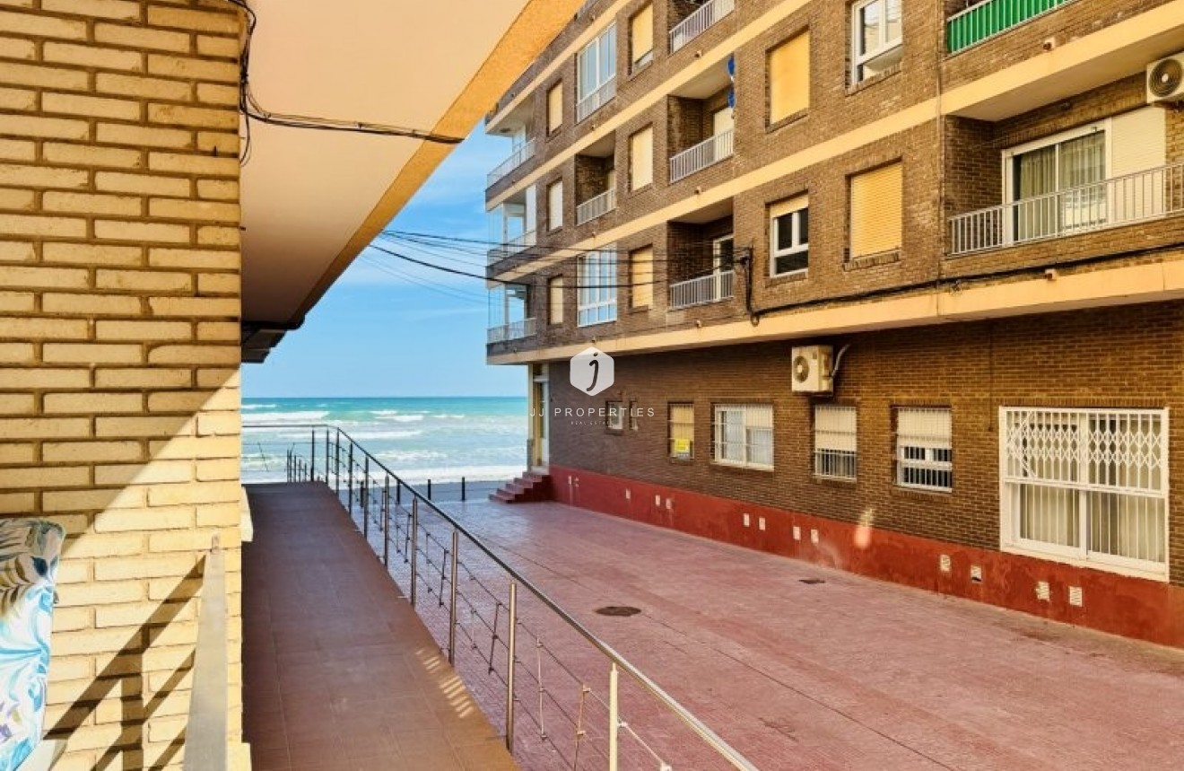 Z drugiej ręki - Mieszkanie w bloku -
La Mata - Costa Blanca