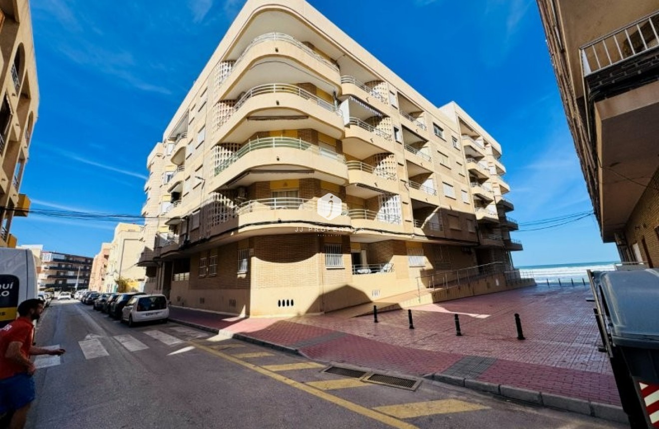 Z drugiej ręki - Mieszkanie w bloku -
La Mata - Costa Blanca
