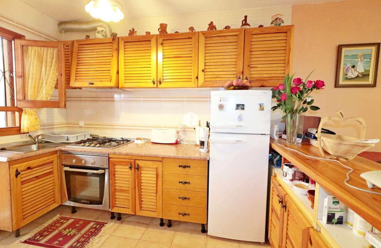 Resale - Chalet -
Torrevieja - Playa de los Naufragos