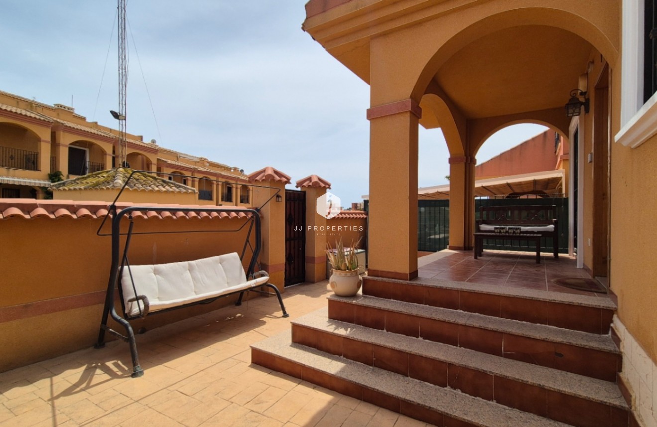 D'occasion - Villa -
Torrevieja - Costa Blanca