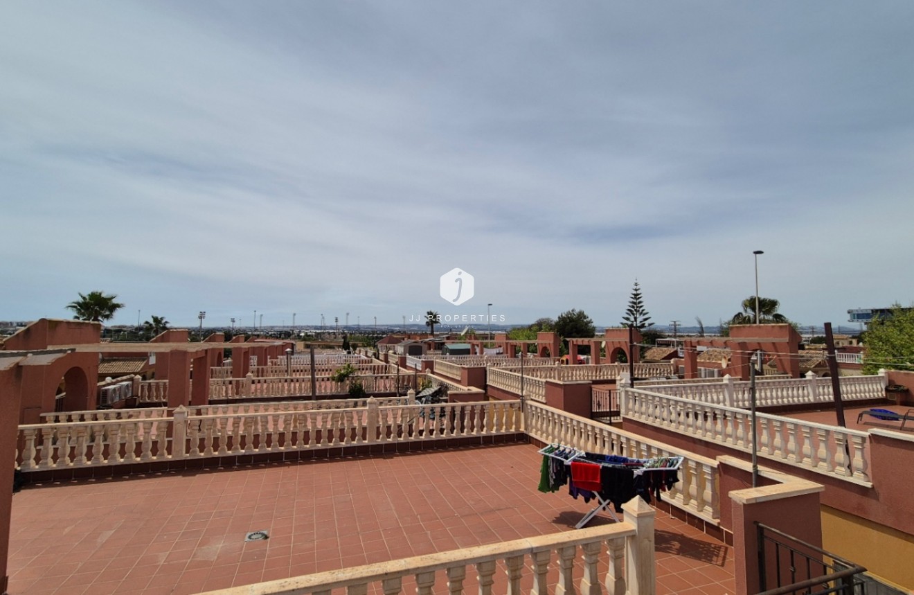 D'occasion - Villa -
Torrevieja - Costa Blanca