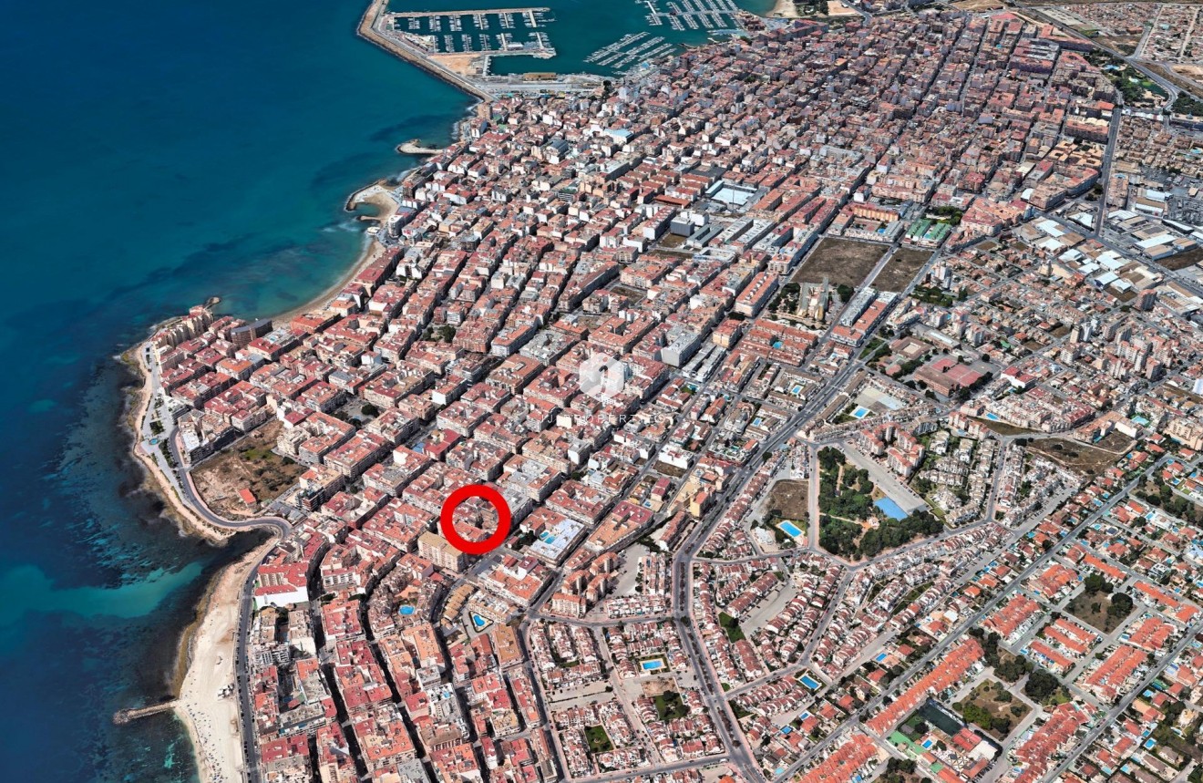 Z drugiej ręki - Mieszkanie w bloku -
Torrevieja - Curva Del Palangre