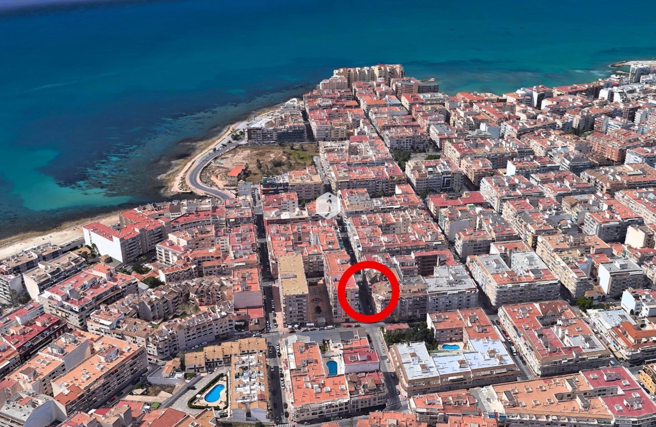 Z drugiej ręki - Mieszkanie w bloku -
Torrevieja - Curva Del Palangre