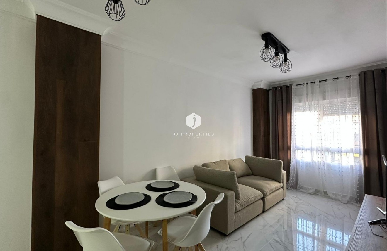 Aus zweiter Hand - Wohnung -
Torrevieja