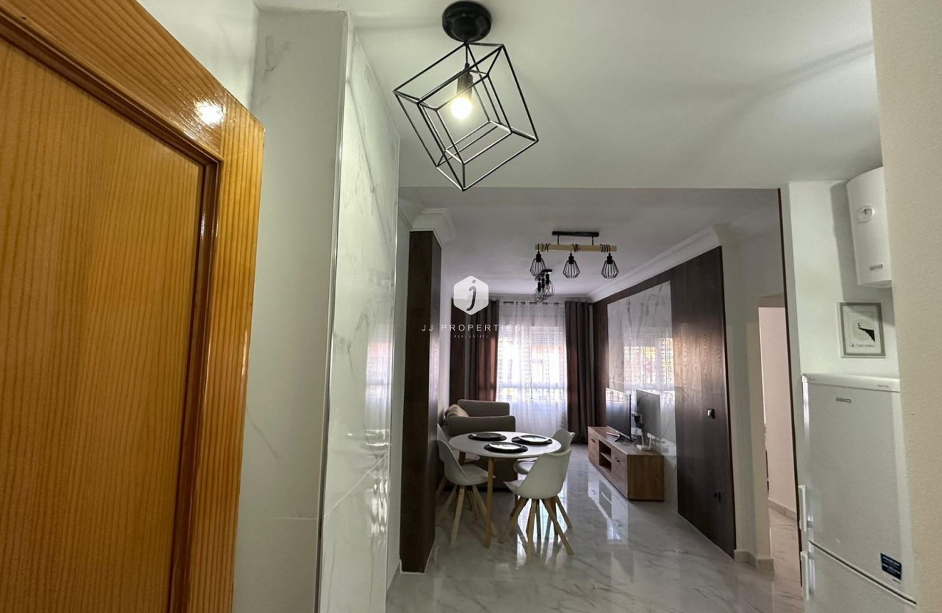 Aus zweiter Hand - Wohnung -
Torrevieja