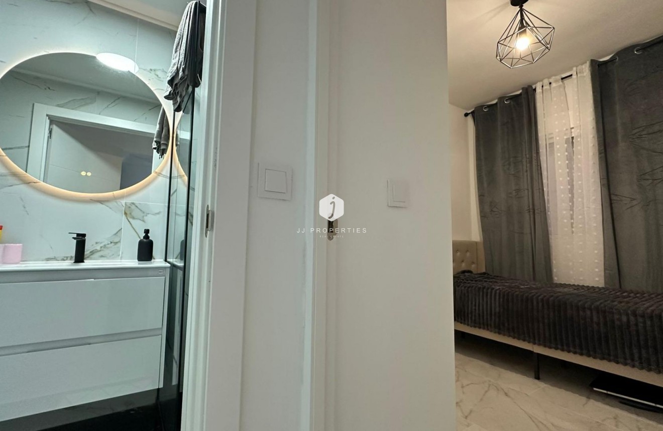 Aus zweiter Hand - Wohnung -
Torrevieja