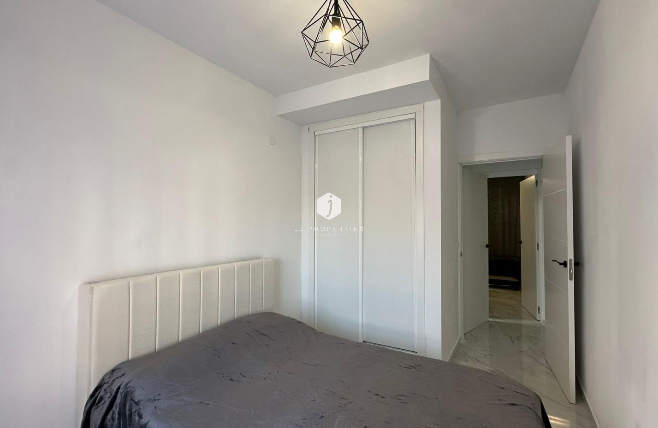 Aus zweiter Hand - Wohnung -
Torrevieja