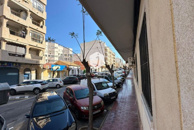Aus zweiter Hand - Wohnung -
Torrevieja