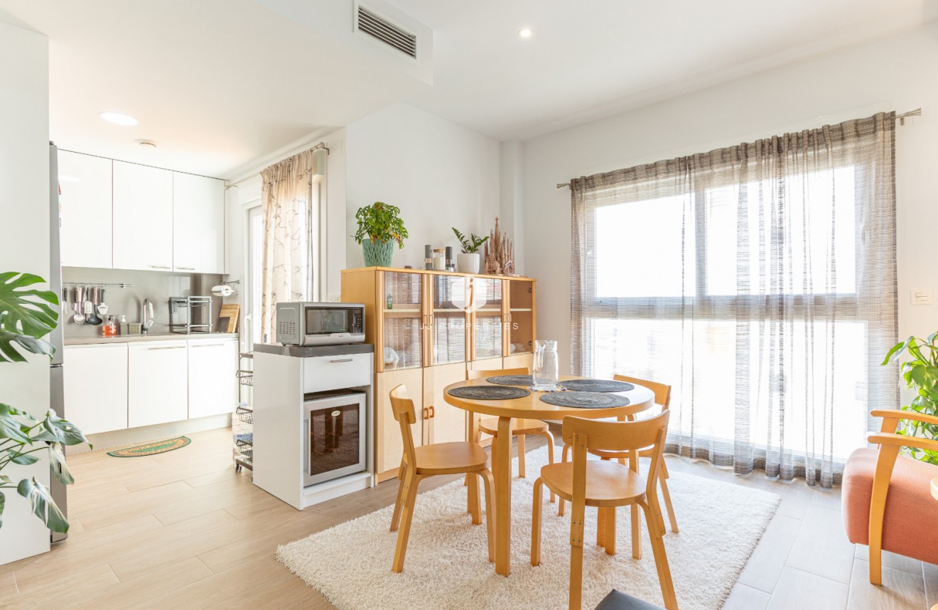 Z drugiej ręki - Mieszkanie w bloku -
Torrevieja - Costa Blanca