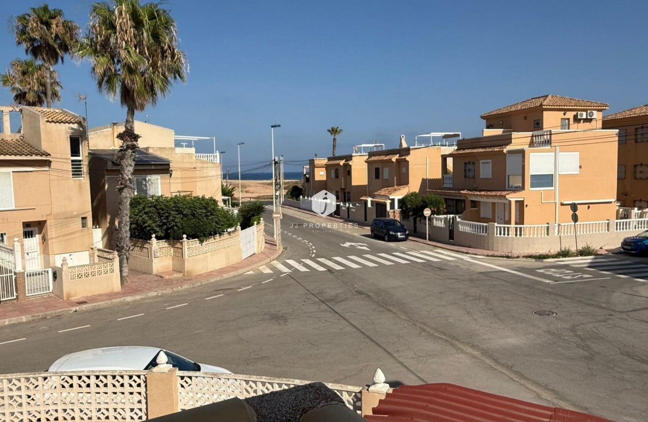 Segunda mano - Duplex -
Torrevieja - Los Frutales