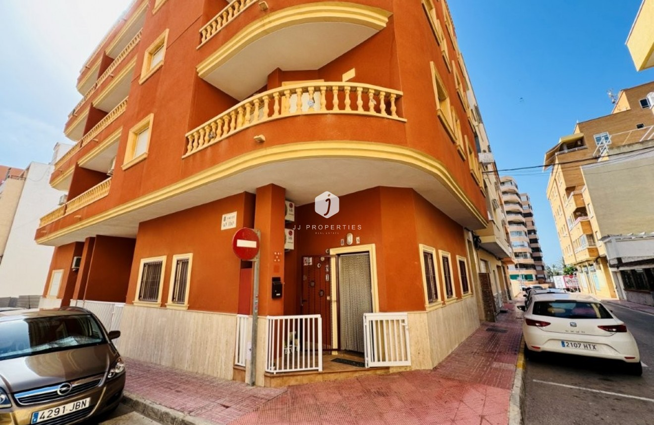 Z drugiej ręki - Mieszkanie w bloku -
La Mata - Costa Blanca