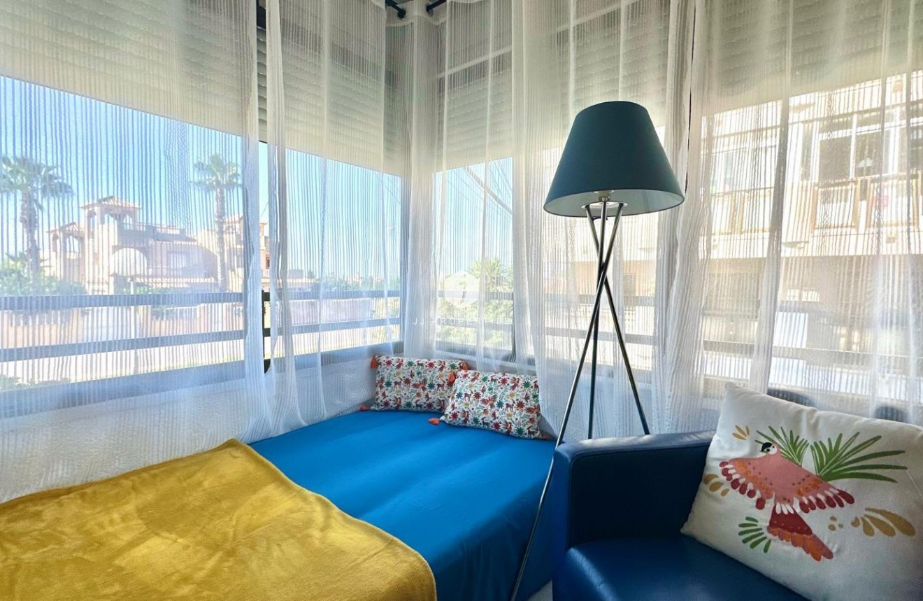 Resale - Apartment / flat -
Torrevieja - La Siesta - El Salado - Torreta