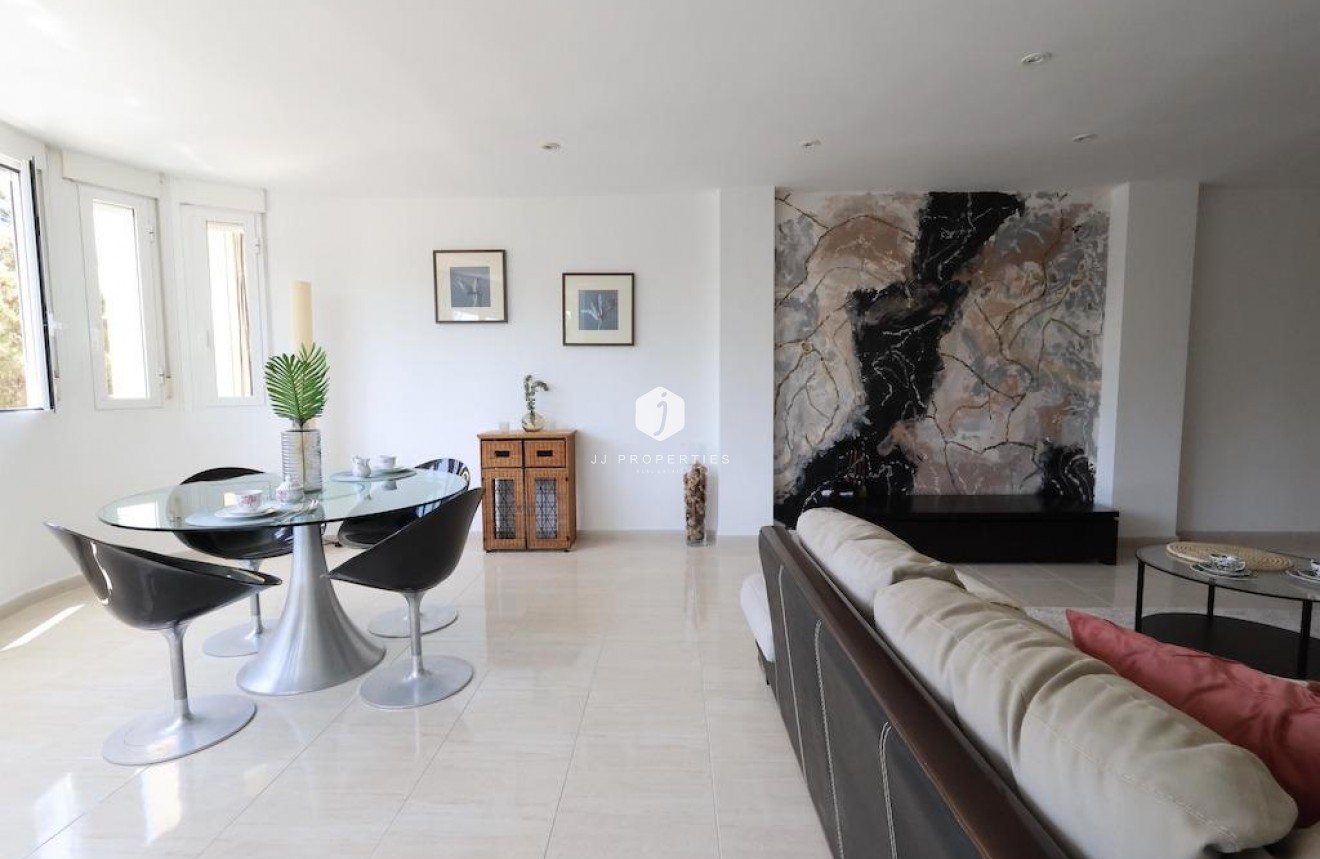 Z drugiej ręki - Mieszkanie w bloku -
Torrevieja - Costa Blanca