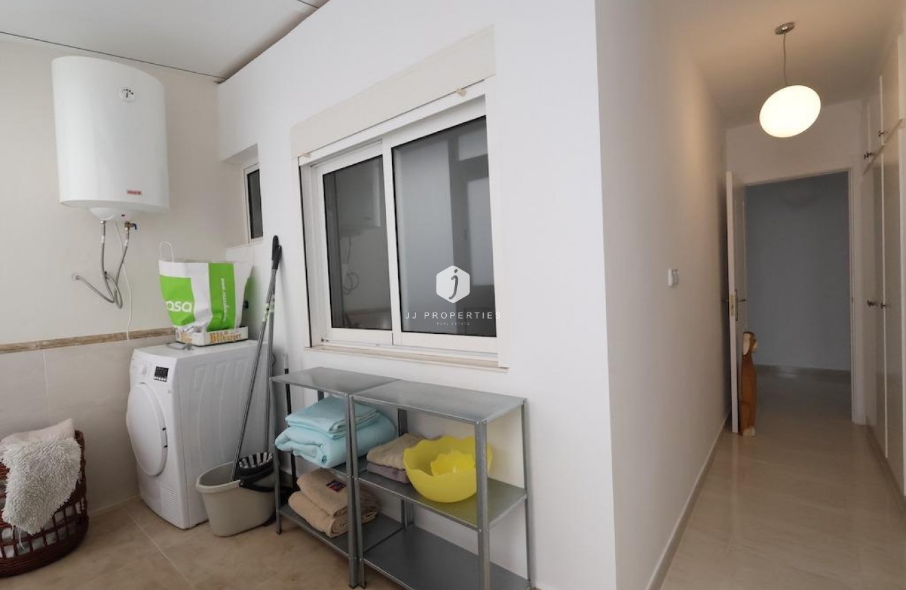 Z drugiej ręki - Mieszkanie w bloku -
Torrevieja - Costa Blanca