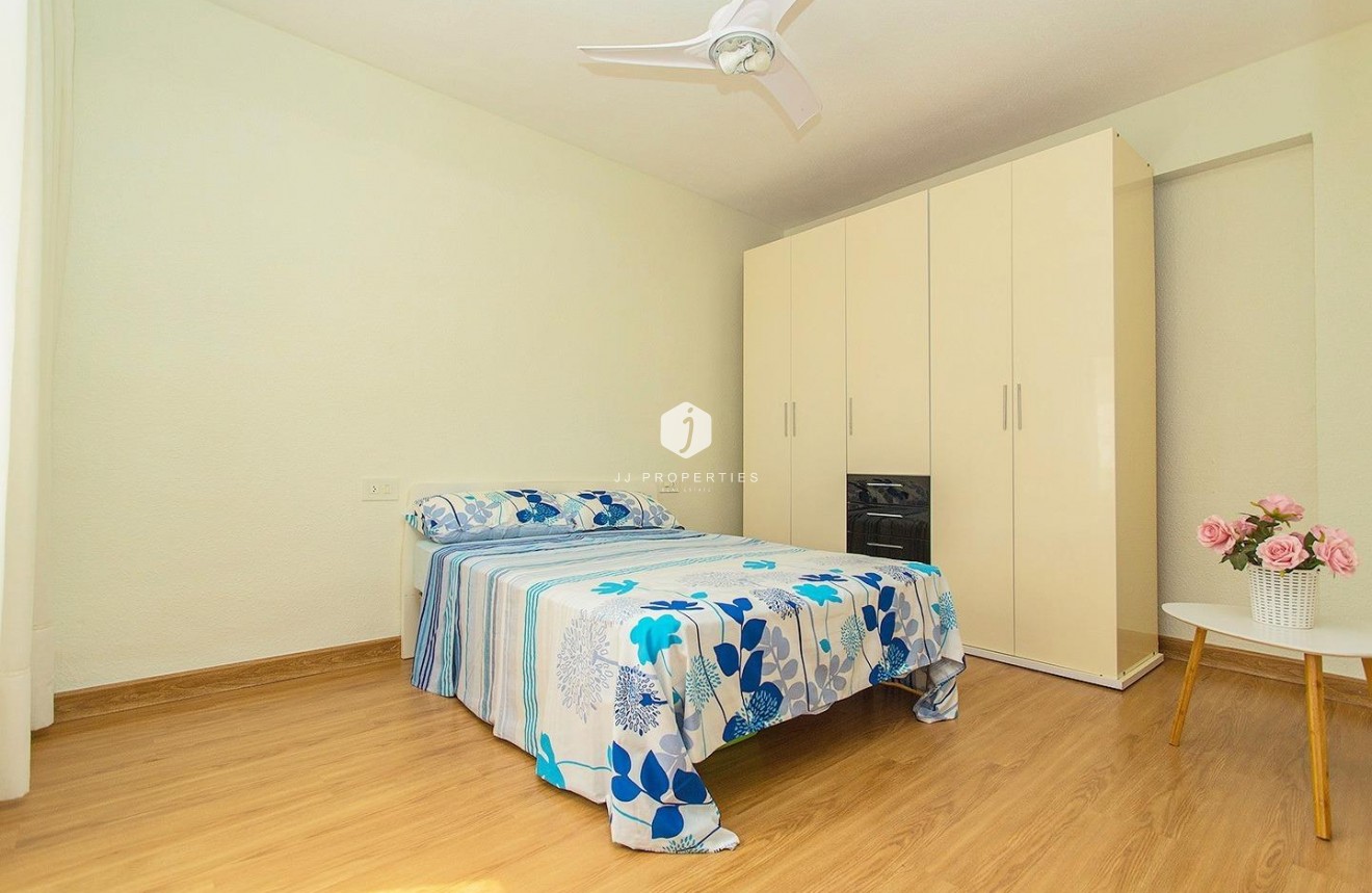 Segunda mano - Apartamento / piso -
Torrevieja - Playa del Cura