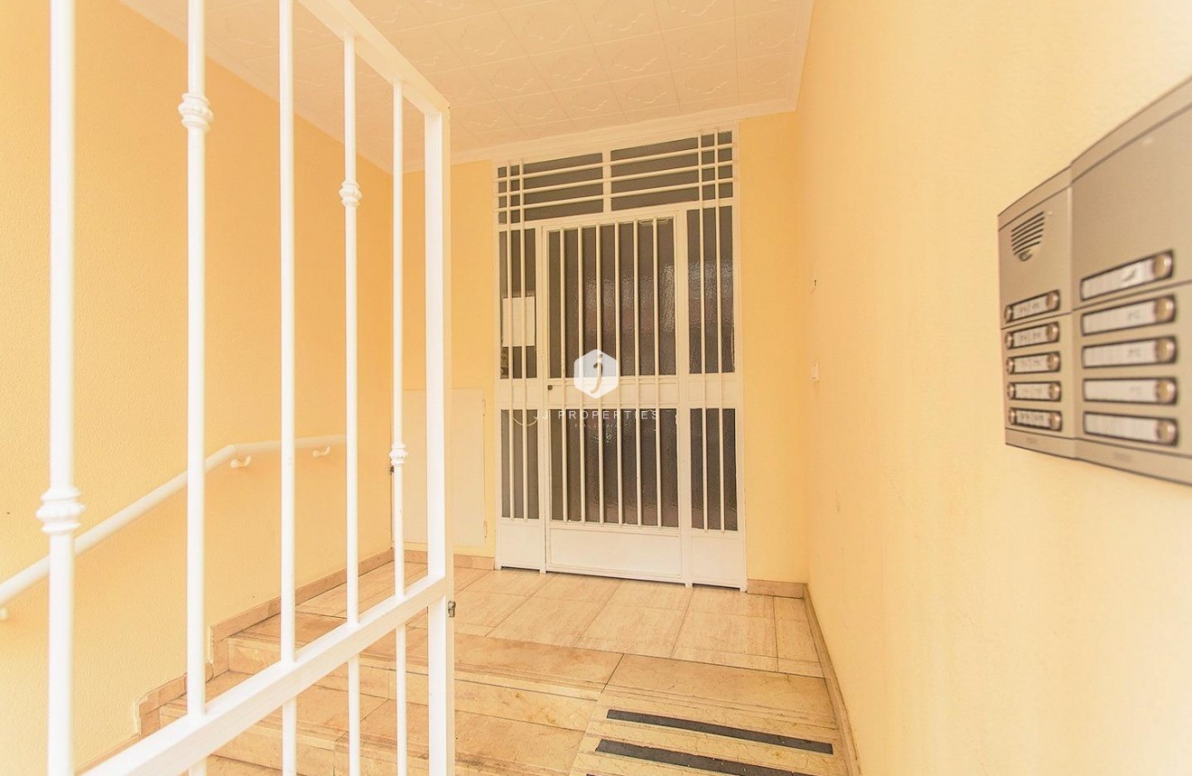 Segunda mano - Apartamento / piso -
Torrevieja - Playa del Cura