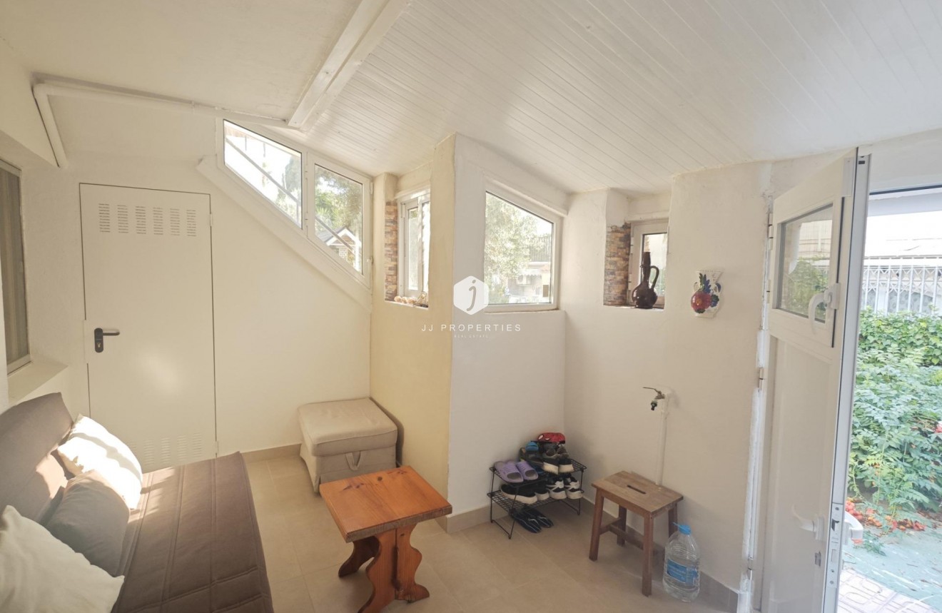 Tweedehands - Bungalow -
Torrevieja - Playa del Cura