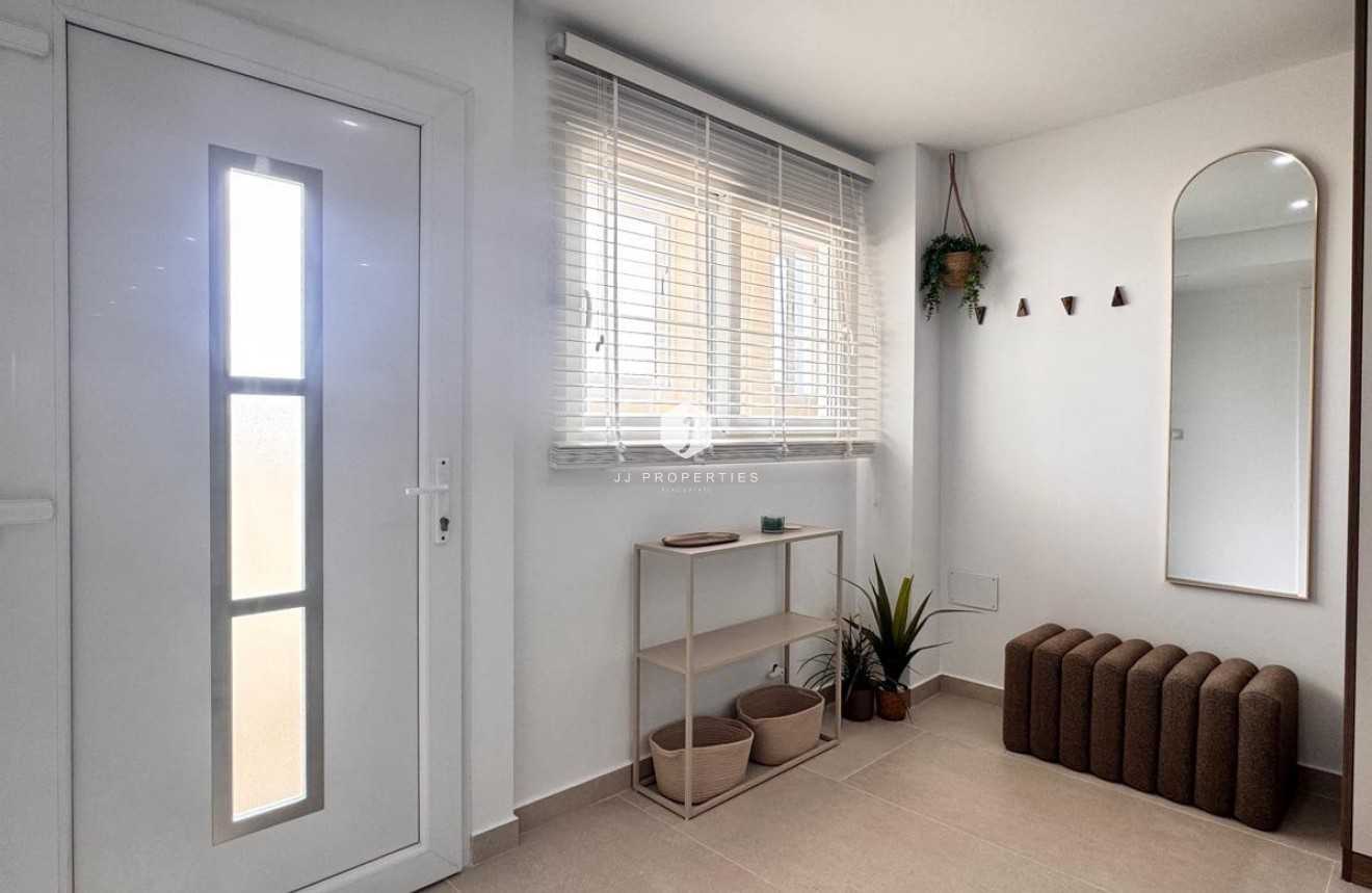 Aus zweiter Hand - Wohnung -
Torrevieja - Acequion