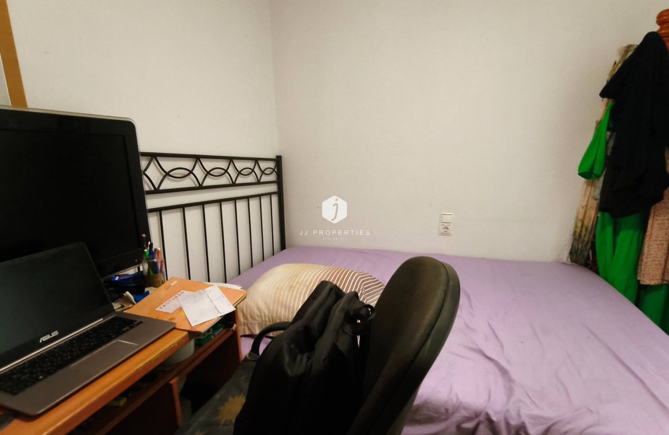 Tweedehands - Appartement / flat -
Torrevieja - Estacion de autobuses