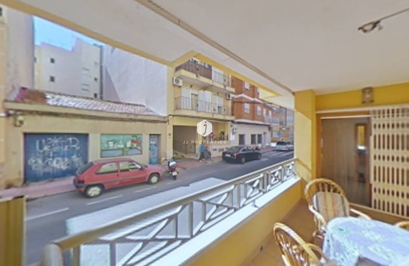 Tweedehands - Appartement / flat -
Torrevieja - Estacion de autobuses