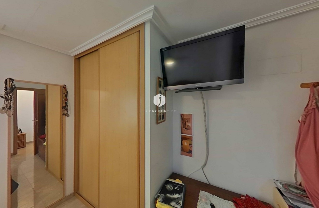 Tweedehands - Appartement / flat -
Torrevieja - Estacion de autobuses