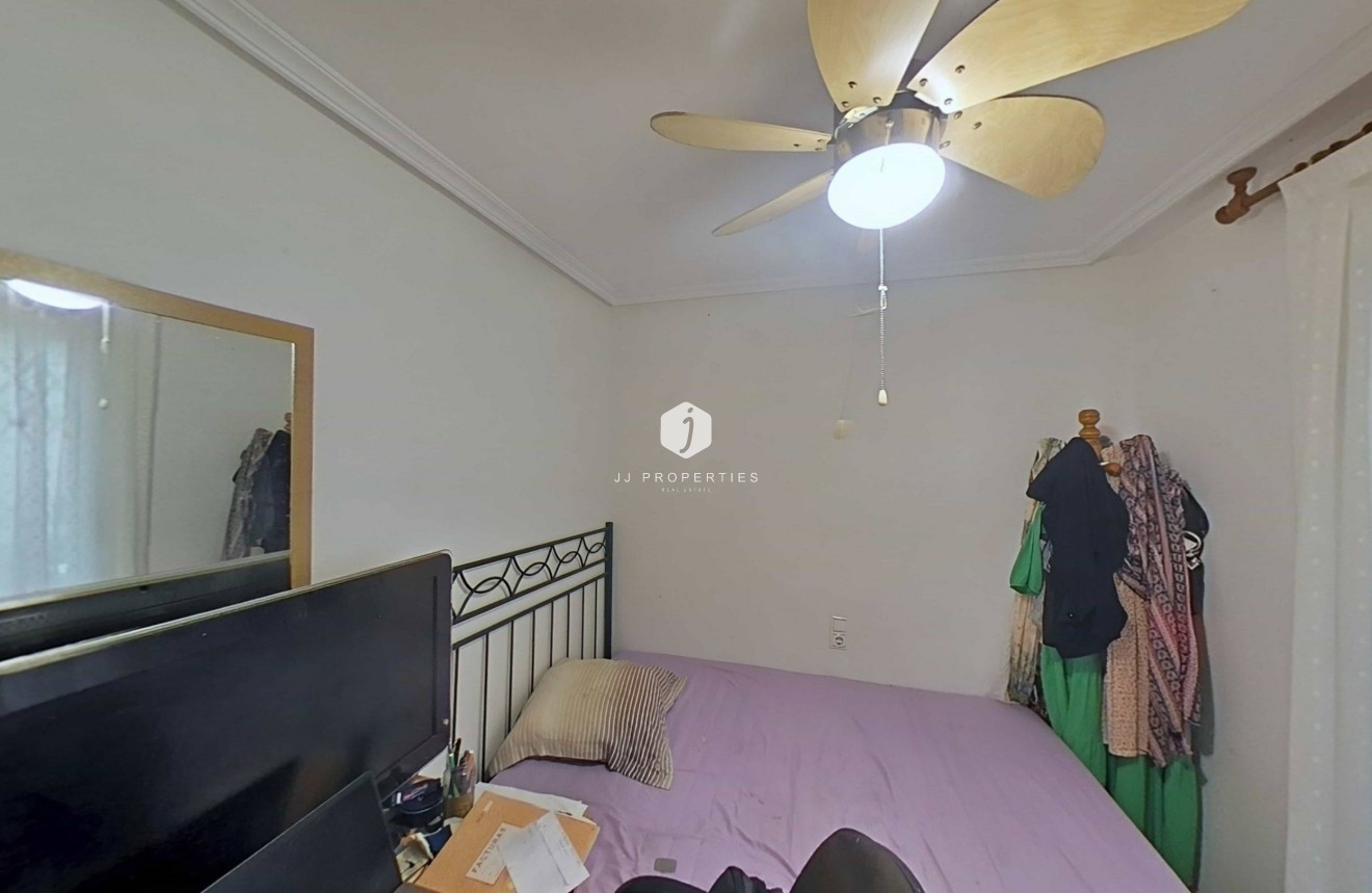 Tweedehands - Appartement / flat -
Torrevieja - Estacion de autobuses