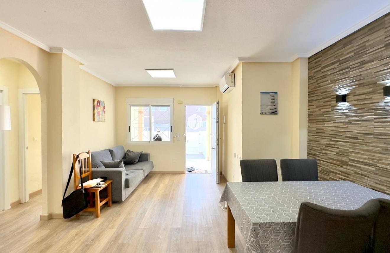 Z drugiej ręki - Bungalow -
Torrevieja - Torreblanca