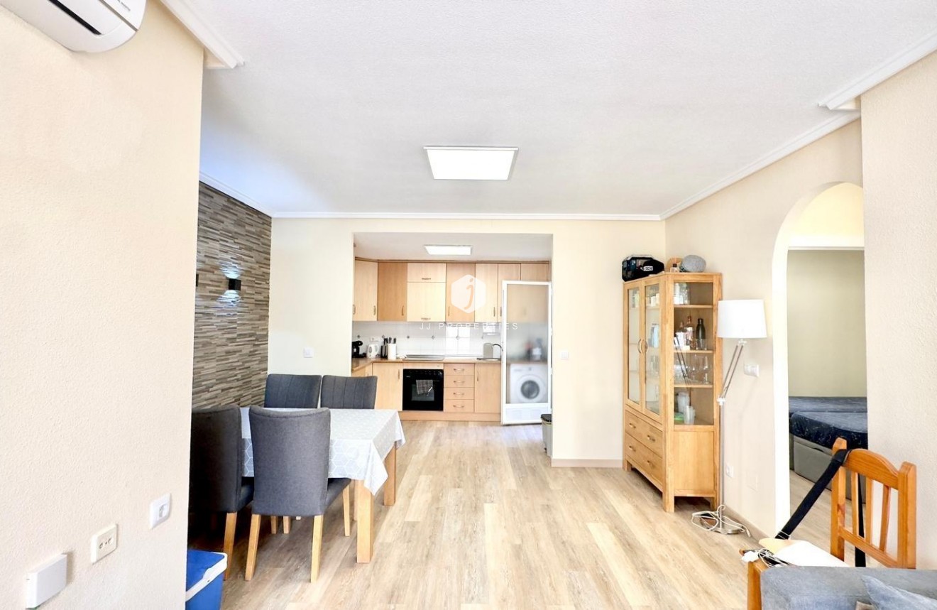 Z drugiej ręki - Bungalow -
Torrevieja - Torreblanca