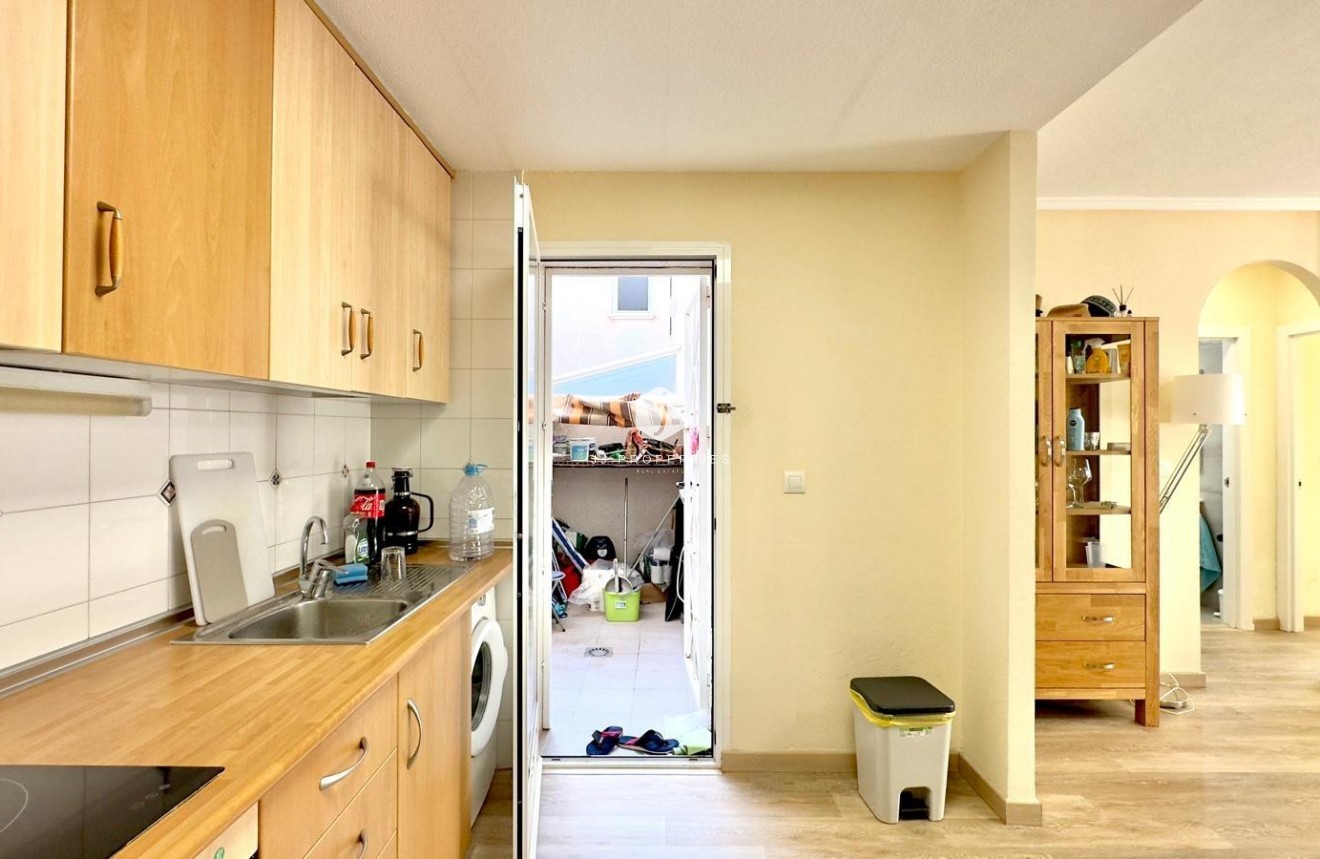 Z drugiej ręki - Bungalow -
Torrevieja - Torreblanca