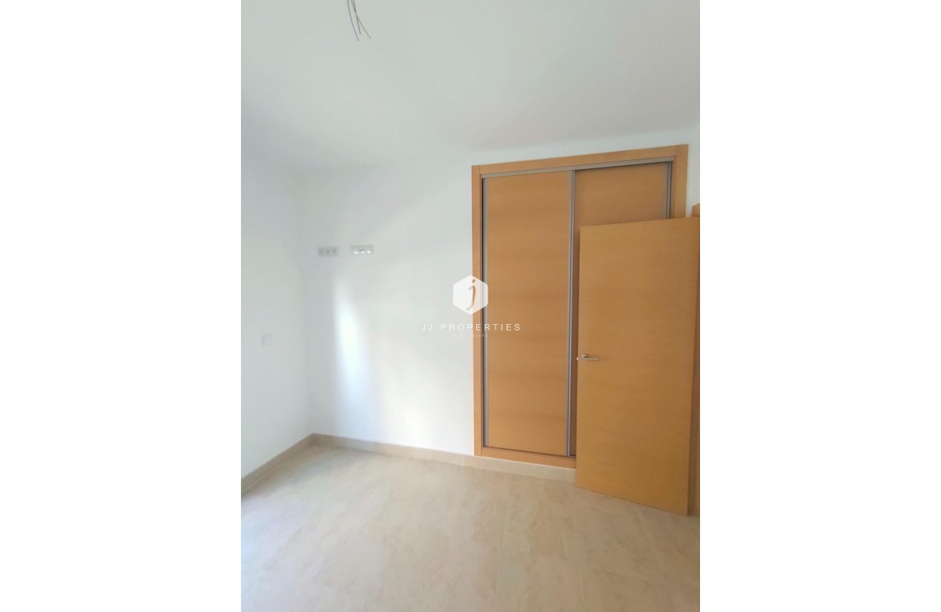 Segunda mano - Apartamento / piso -
Torrevieja - Estacion de autobuses