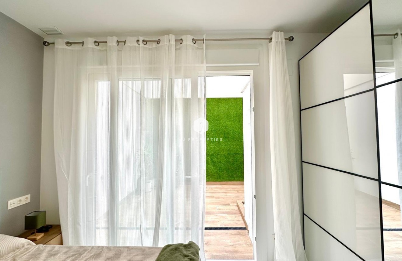 Segunda mano - Apartamento / piso -
Torrevieja - Playa del Cura