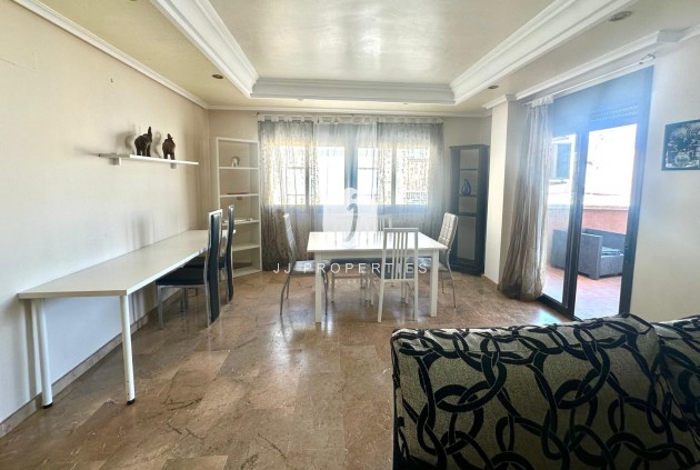 Aus zweiter Hand - Wohnung -
Torrevieja