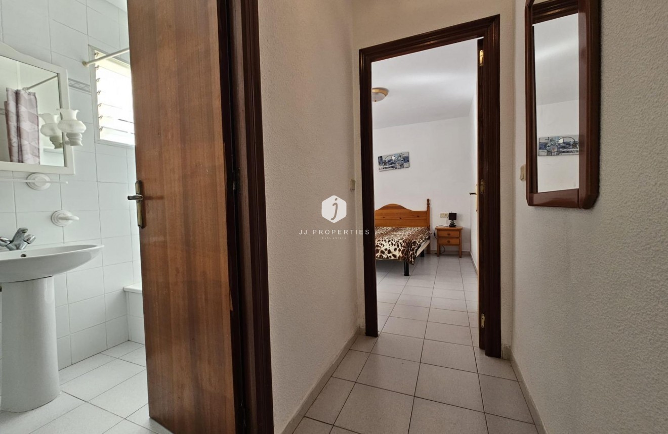 D'occasion - Appartement -
Torrevieja - Centro