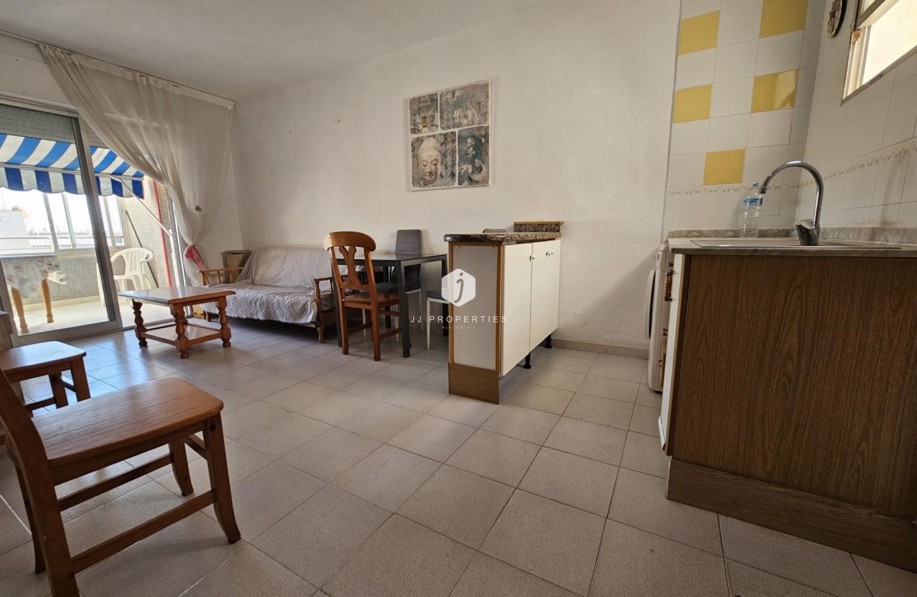 D'occasion - Appartement -
Torrevieja - Centro