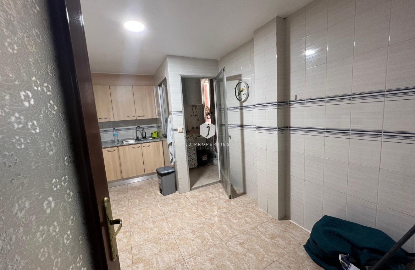 D'occasion - Appartement -
Torrevieja - Playa del Cura