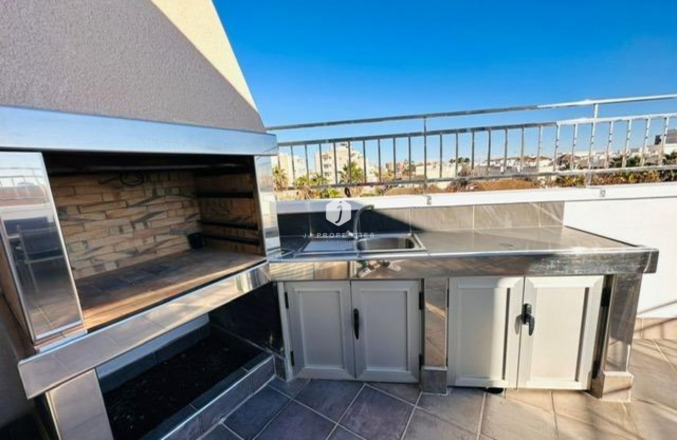 Tweedehands - Appartement / flat -
Torrevieja - Estacion de autobuses