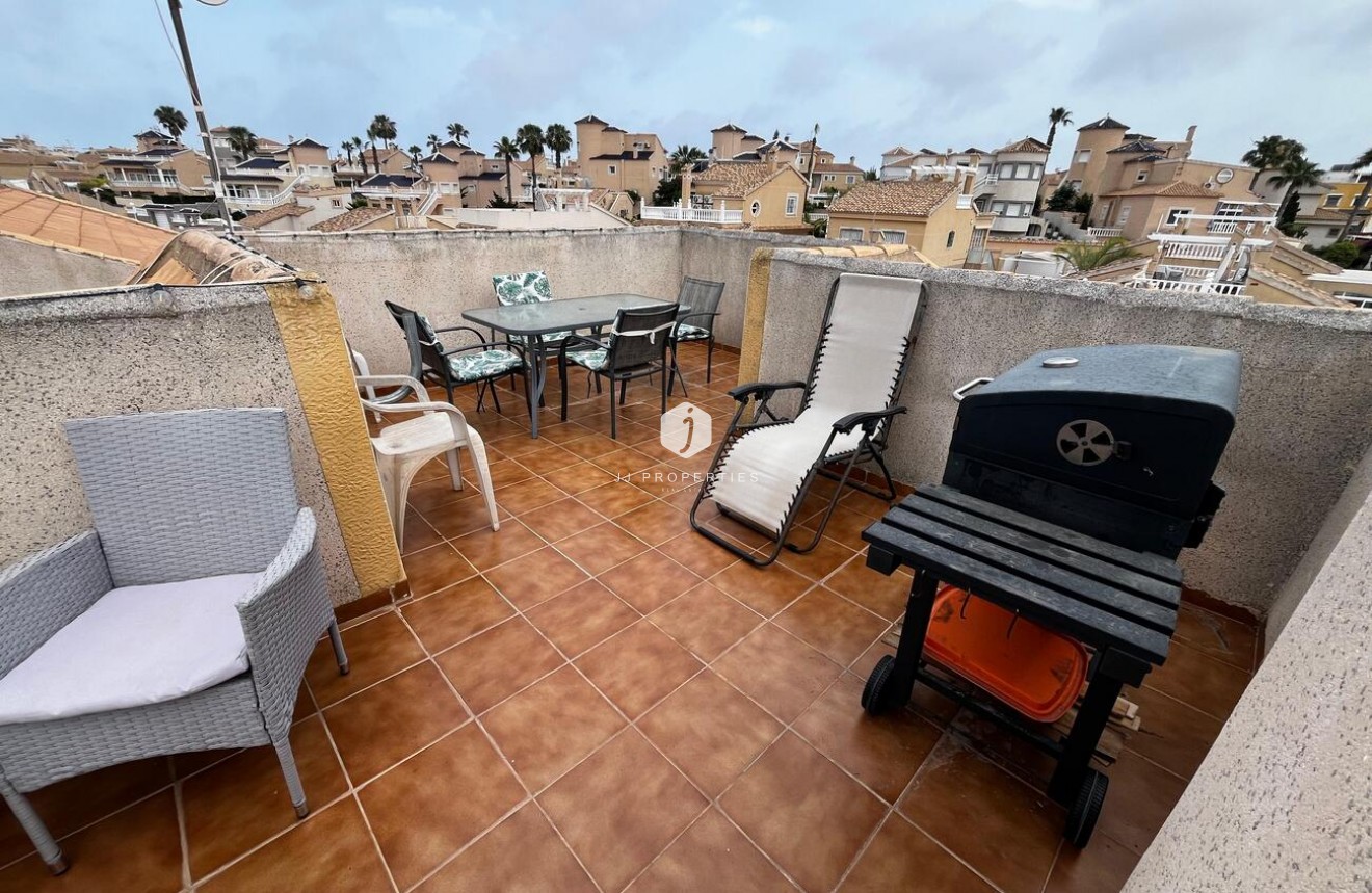 D'occasion - Attique -
Torrevieja - La Florida