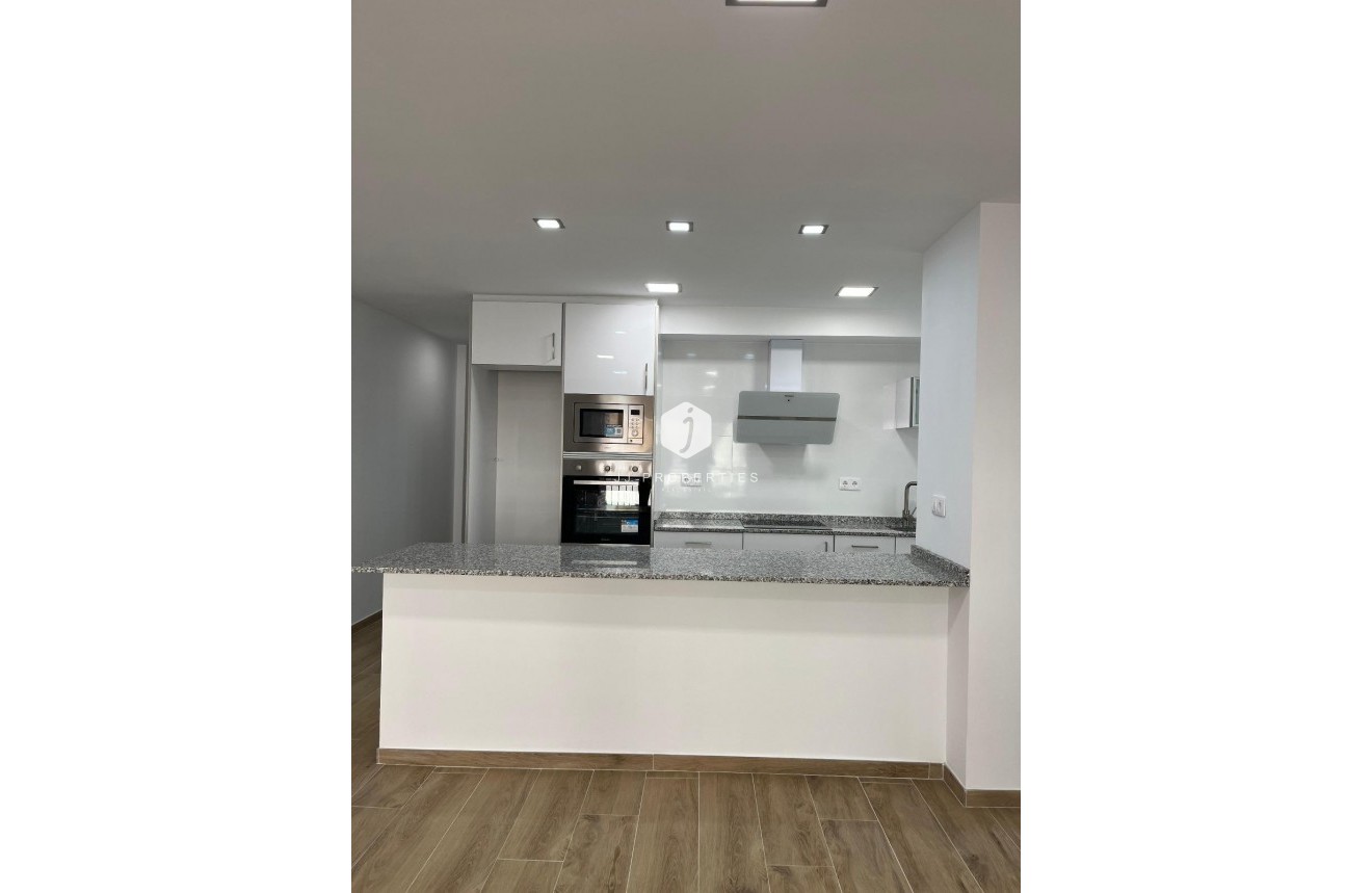 Tweedehands - Appartement / flat -
Torrevieja - La Mata