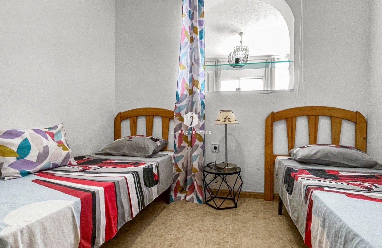 D'occasion - Bungalow -
Torrevieja - Costa Blanca