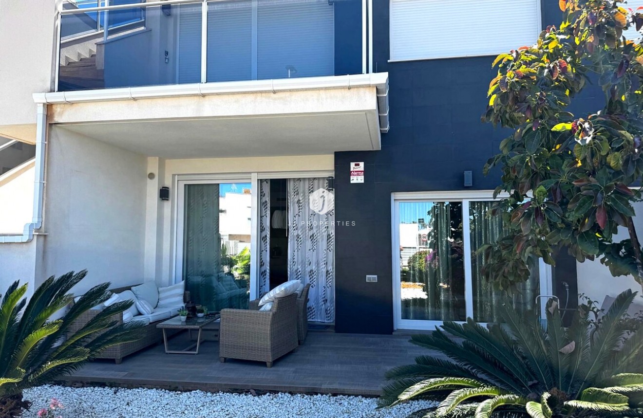Resale - Apartment / flat -
Torrevieja - Torreta Florida