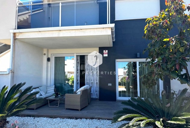 Resale - Apartment / flat -
Torrevieja - Torreta Florida