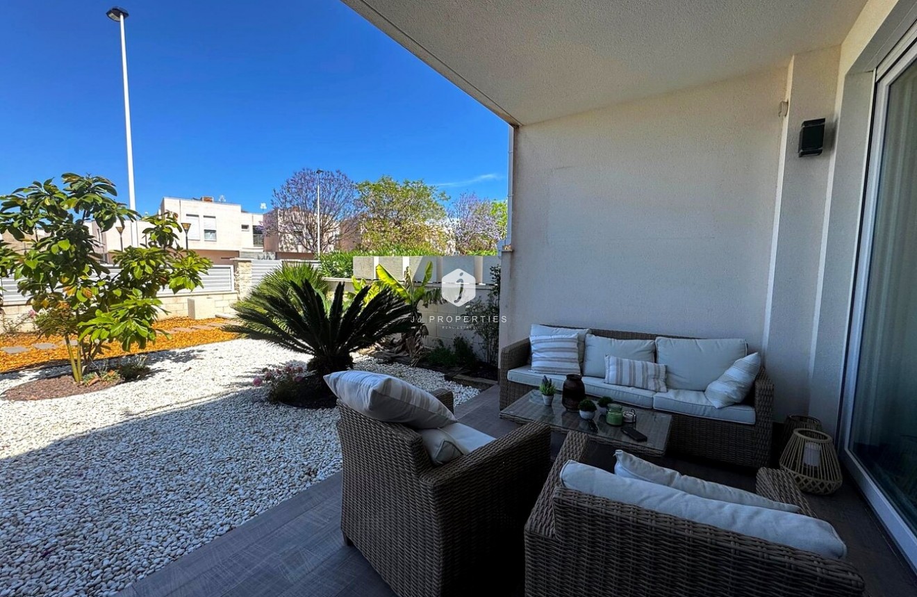 Resale - Apartment / flat -
Torrevieja - Torreta Florida
