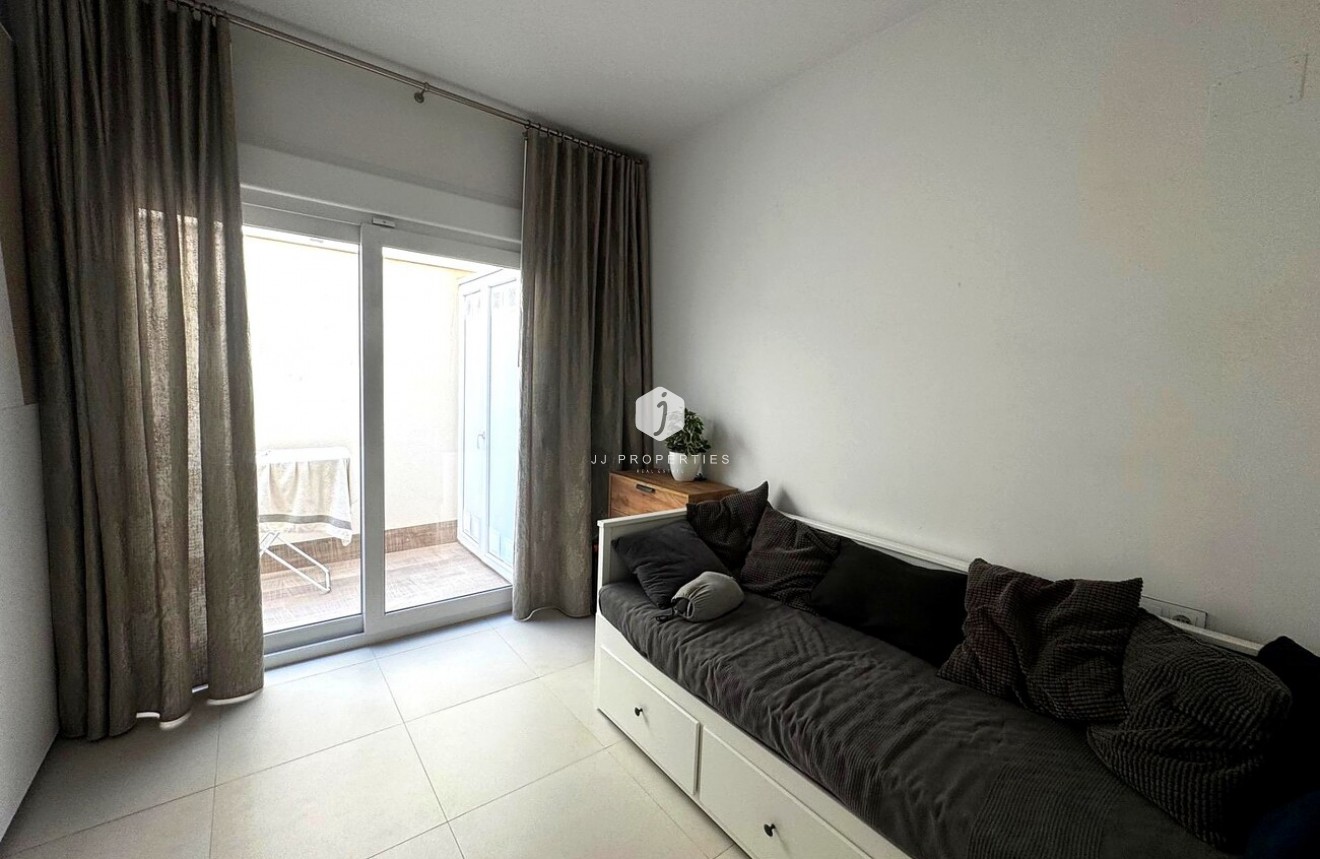 Resale - Apartment / flat -
Torrevieja - Torreta Florida